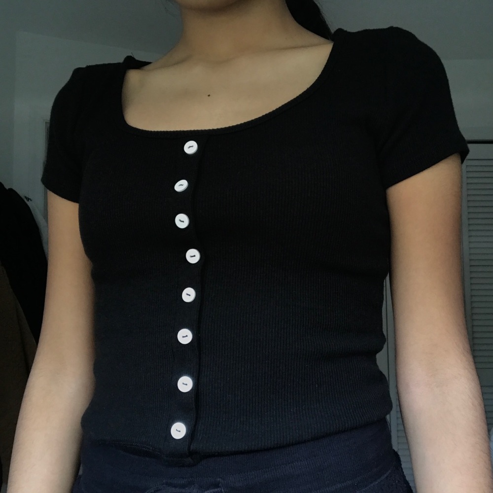 brandy melville zelly top🍓